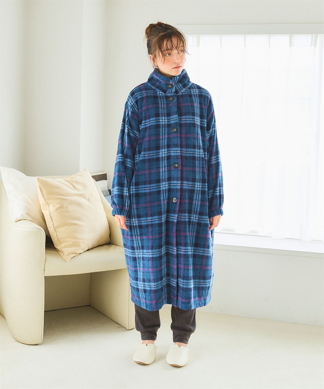 LAFUKU 【LAFUKU/ラフク】なめらかタッチもこふわラムフリース着る毛布《2way/クッションにもなる》_sub_28