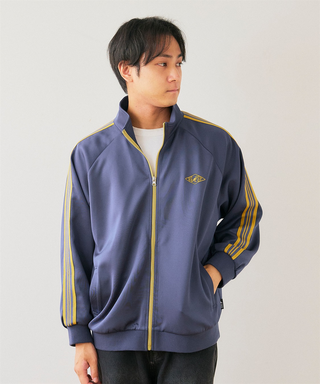 トラックジャケット サイドライン トラックジャケット [全2色] – muta Online Store