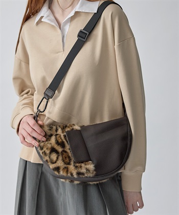 ATSURO TAYAMA ファー素材ムーン型バッグ_subthumb_1