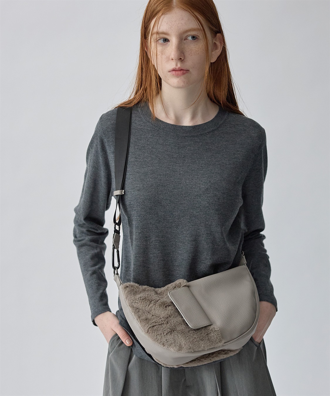 ATSURO TAYAMA ファー素材ムーン型バッグ_sub_4