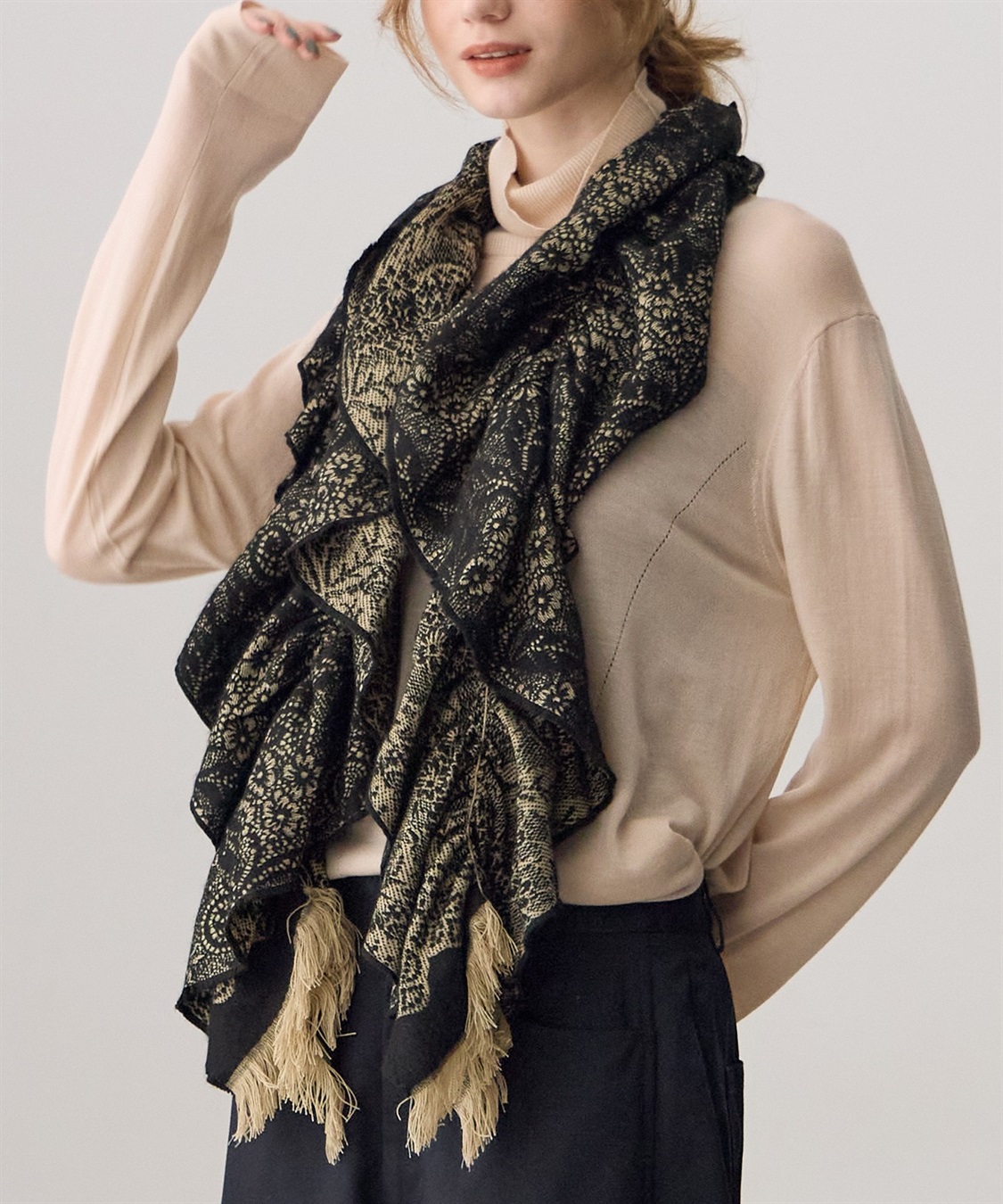 ATSURO TAYAMA レース柄ギャザーストール_sub_3
