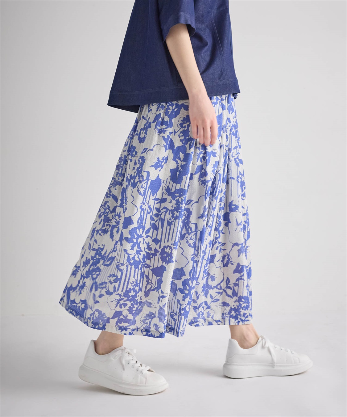 ATSURO TAYAMA モノトーンストライプ×フラワードレープスカート_sub_12