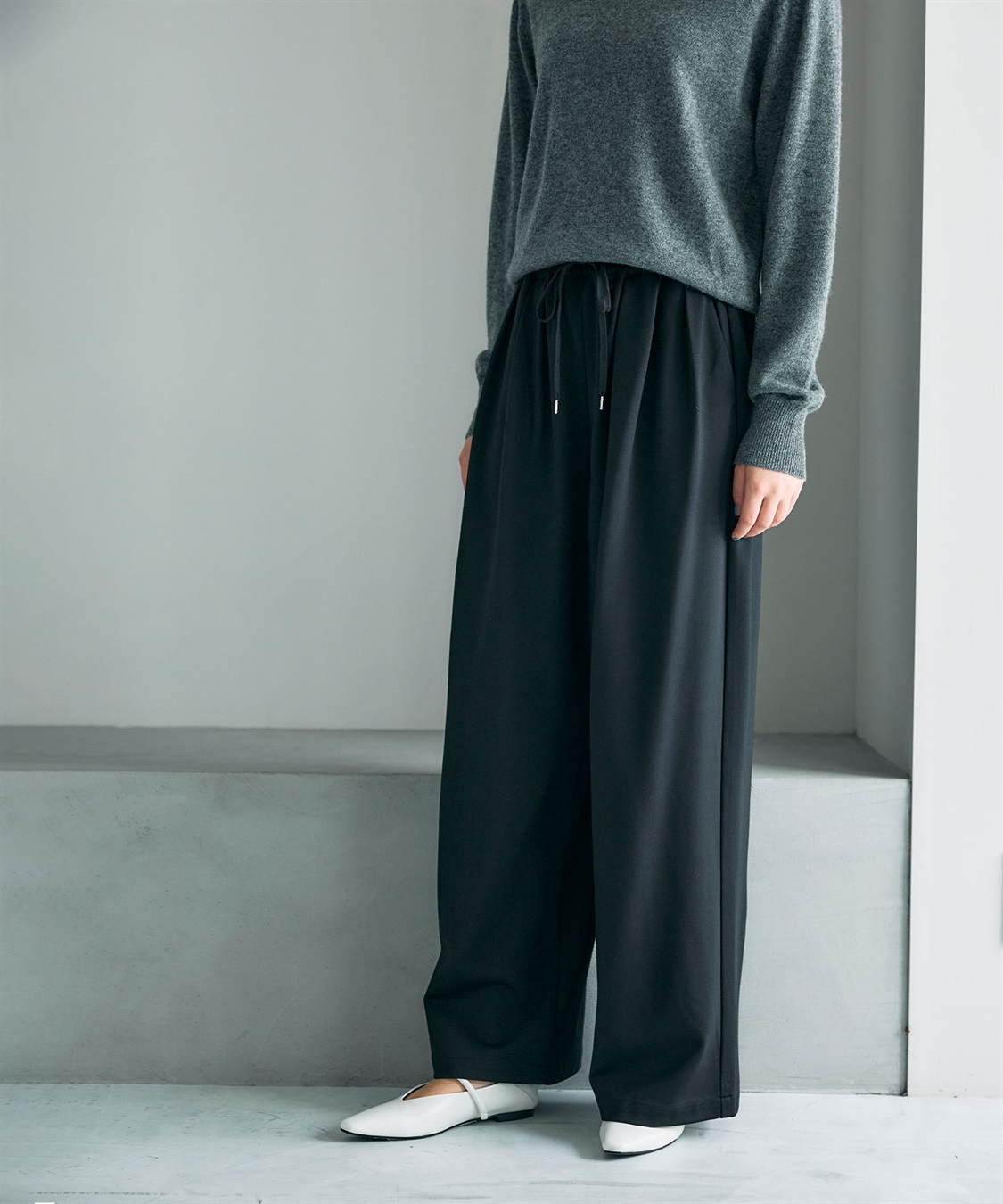23区　今季25SS ストレッチ　ドロストイージーパンツ　黒　34 未使用 23区 今季25SS ストレッチ ドロストイージーパンツ 黒 34 未使用