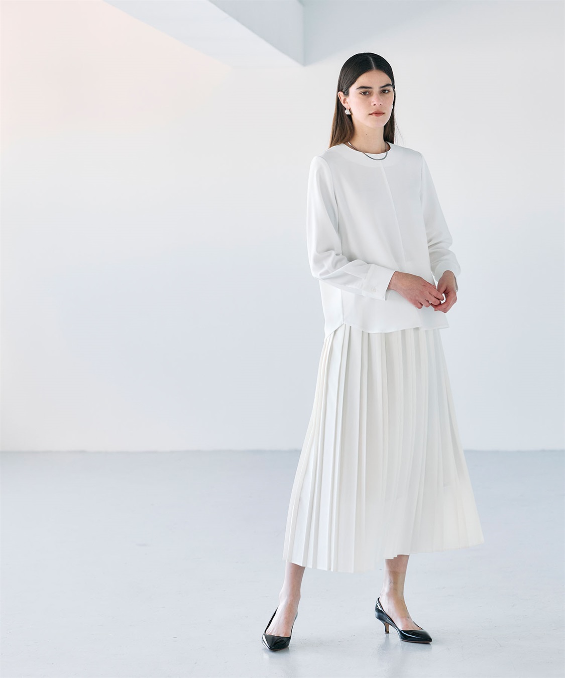 N.O.R.C バックサテンストレッチラウンドネックブラウス_sub_11