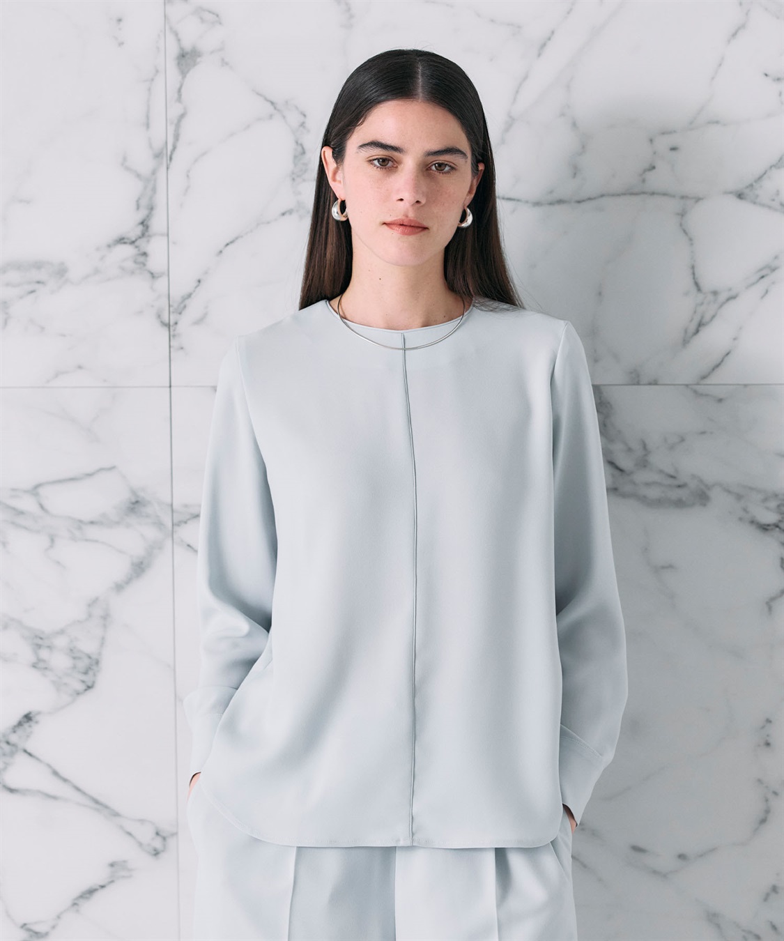 N.O.R.C バックサテンストレッチラウンドネックブラウス_sub_15