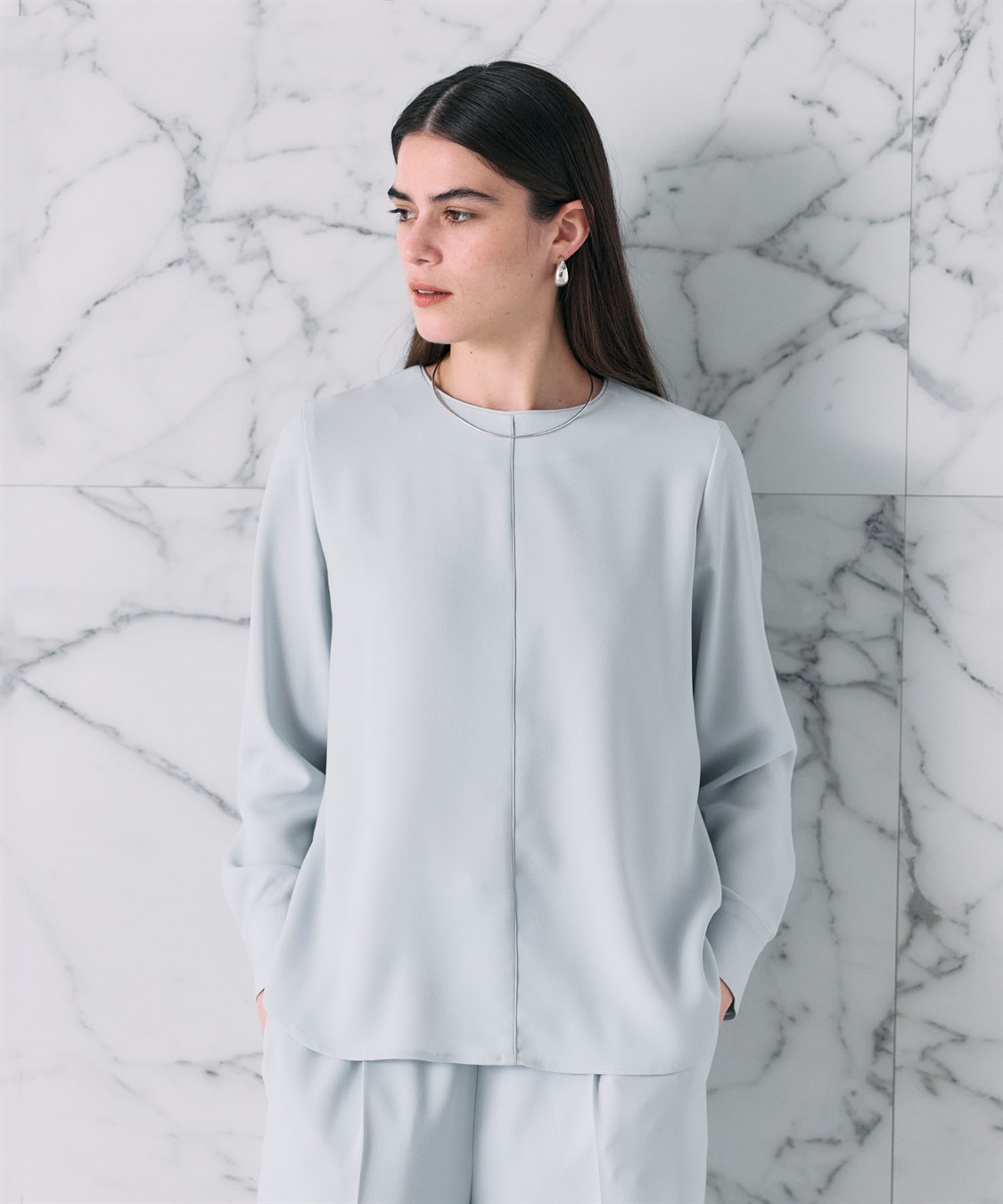 N.O.R.C バックサテンストレッチラウンドネックブラウス_sub_17