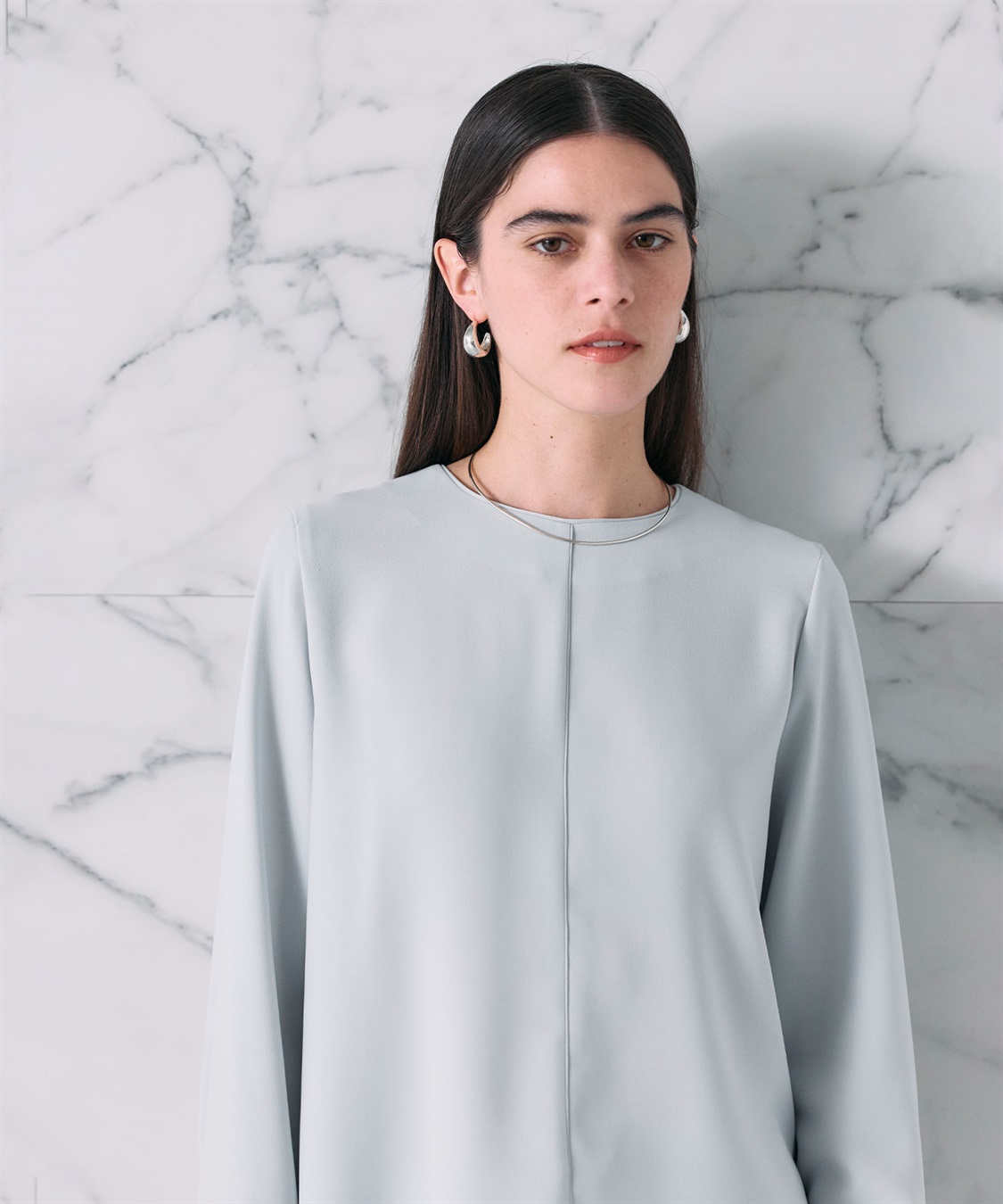 N.O.R.C バックサテンストレッチラウンドネックブラウス_sub_21