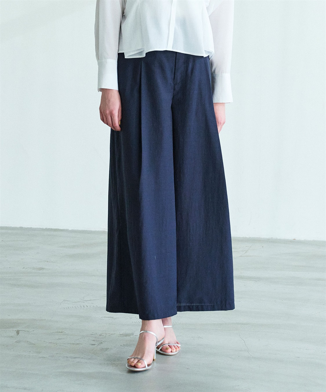 N.O.R.C ブライトローン撥水フレアパンツ【AIRY MOTION】_sub_1