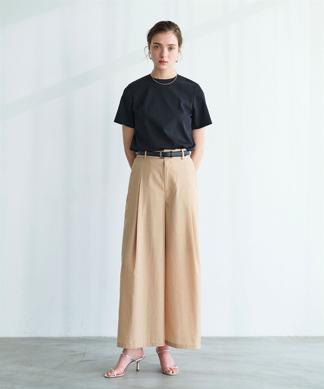 N.O.R.C ブライトローン撥水フレアパンツ【AIRY MOTION】_sub_9