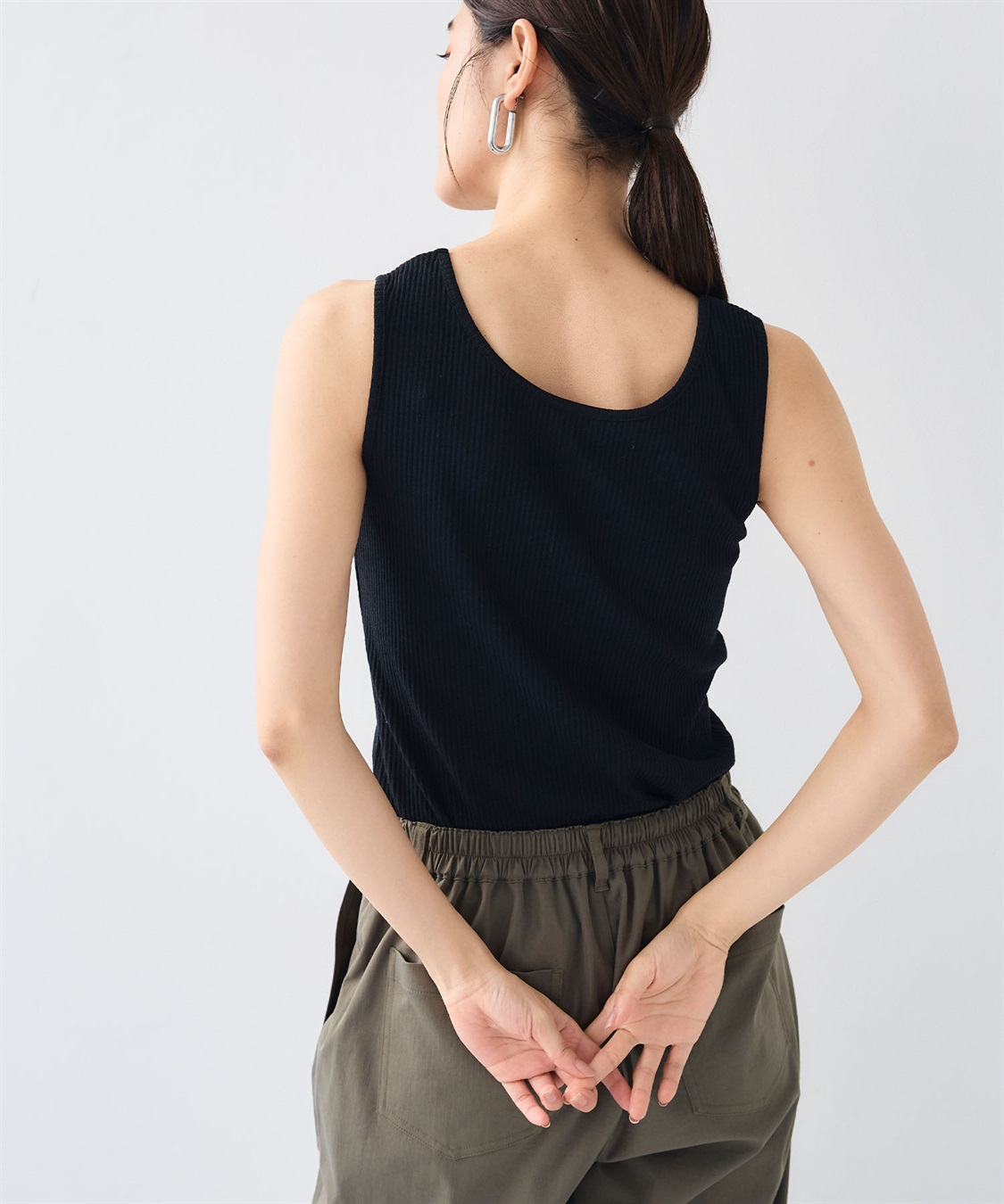 Palomawool グラデーションタンクトップ TORRENTBO-Delicate, slightly sheer knitted polo – Paloma Wool