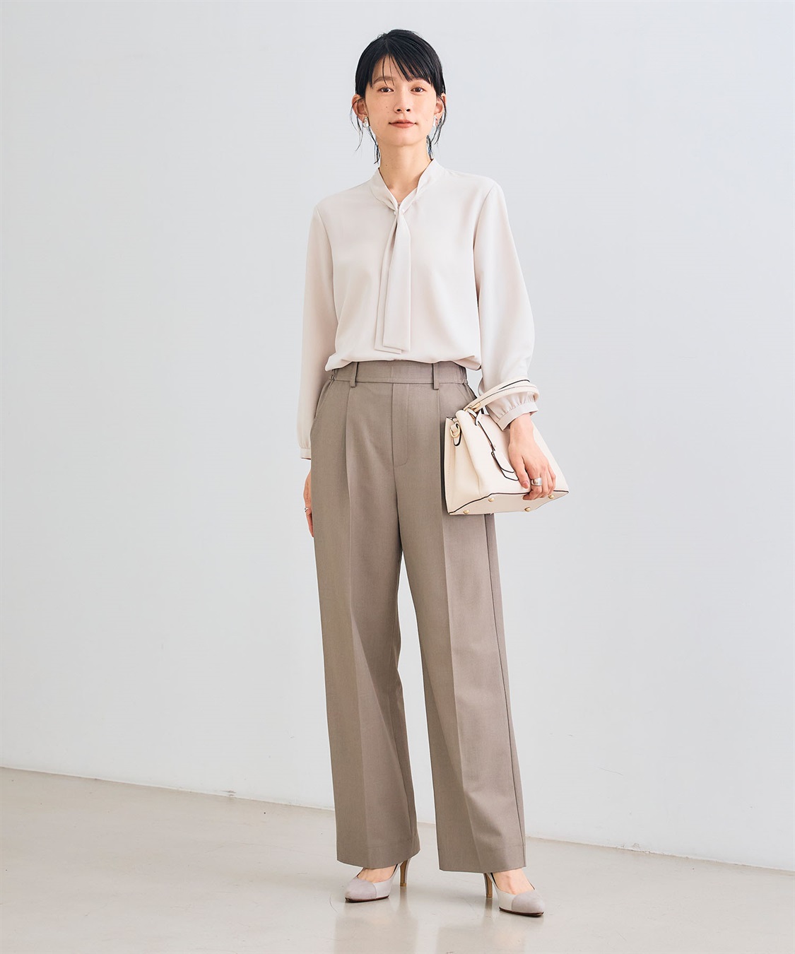 CROSS FUNCTION 《シワになりにくい》シルキーサテンパールボウタイブラウス_sub_15