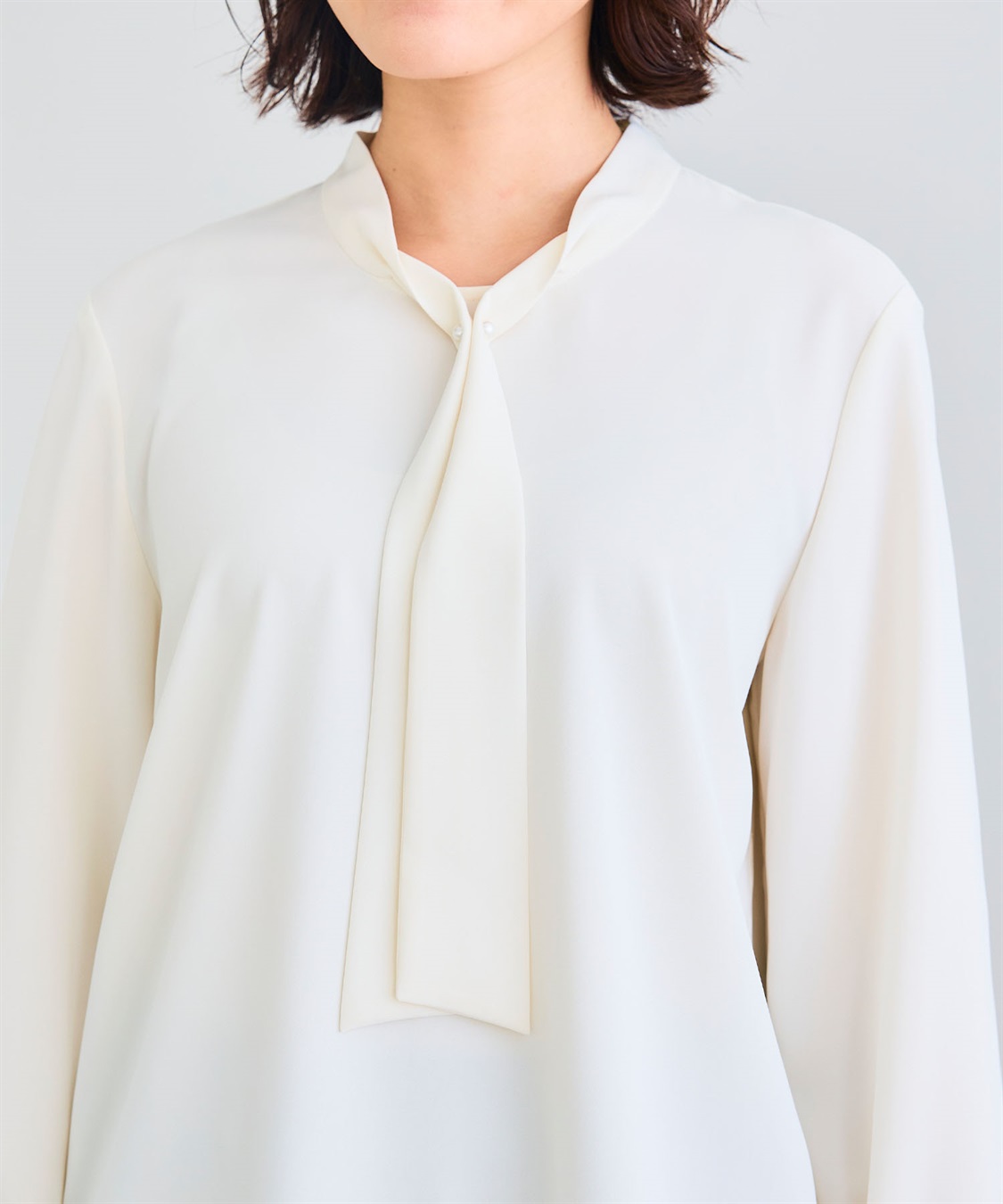 CROSS FUNCTION 《シワになりにくい》シルキーサテンパールボウタイブラウス_sub_24