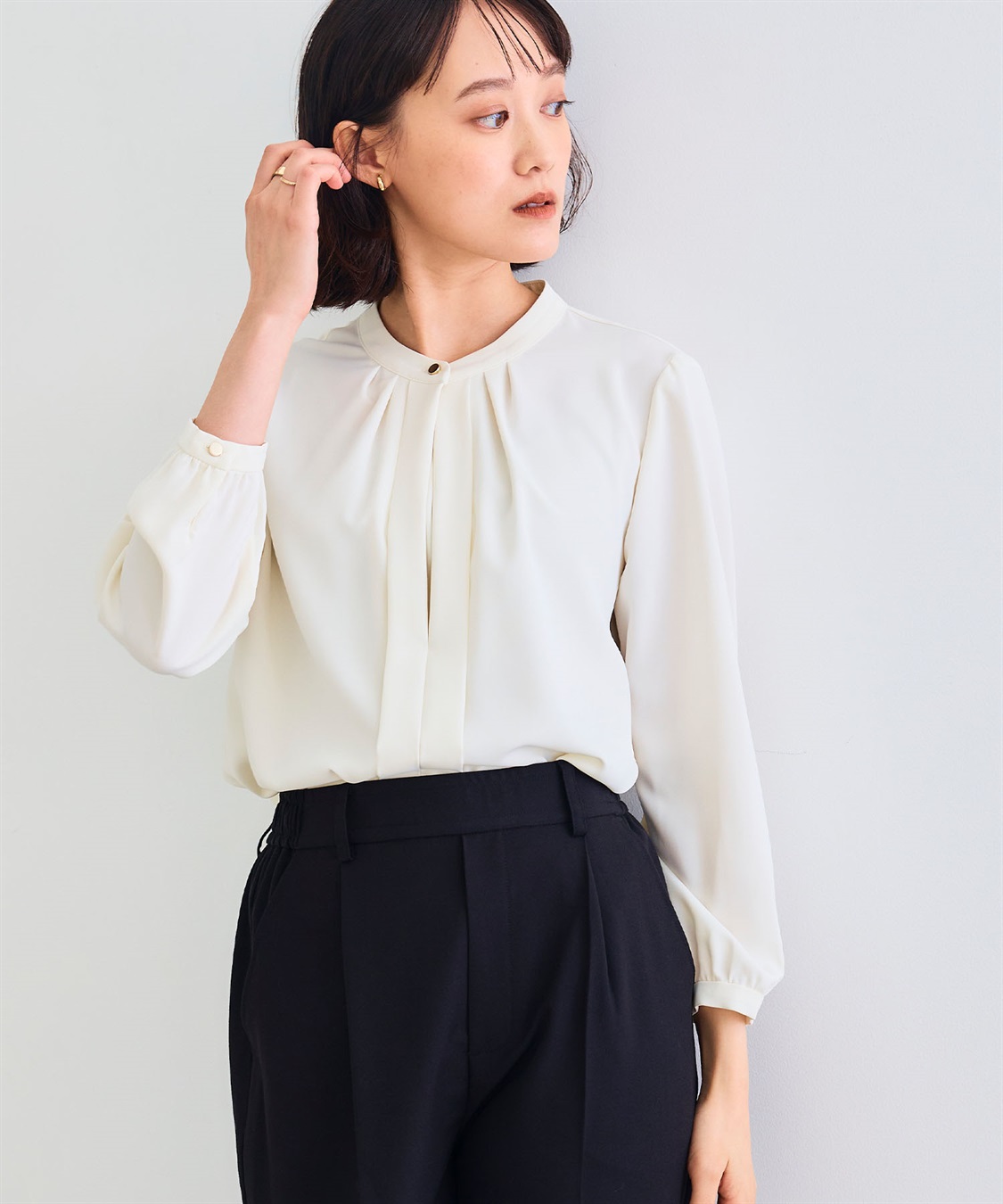 CROSS FUNCTION 《シワになりにくい》シルキーサテン2WAYタックブラウス_sub_11