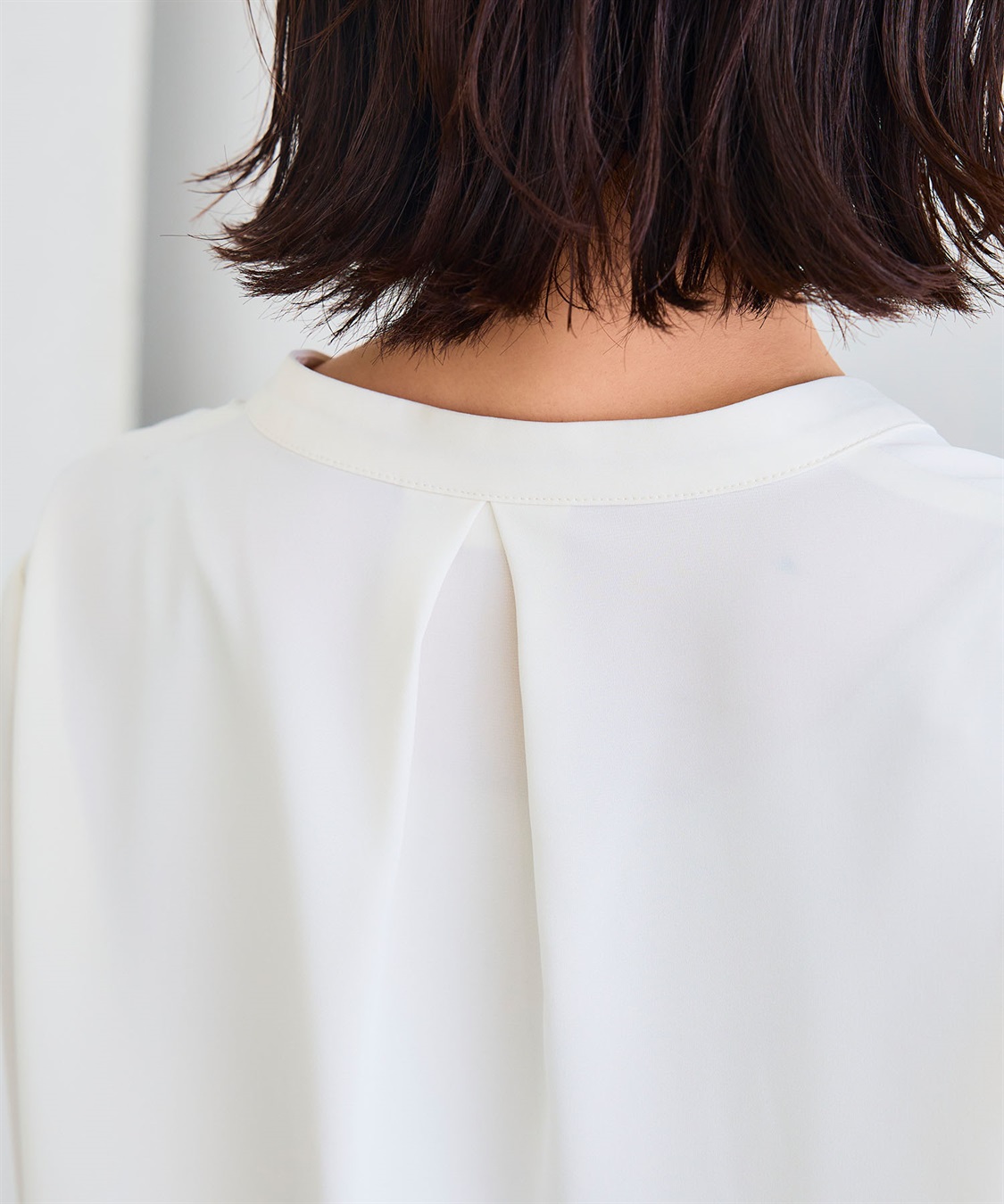 CROSS FUNCTION 《シワになりにくい》シルキーサテン2WAYタックブラウス_sub_28