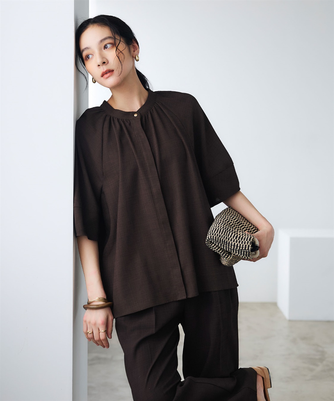 CROSS FUNCTION 《撥水》エブ楽 リネンライクバンドカラーランタンスリーブブラウス_sub_3