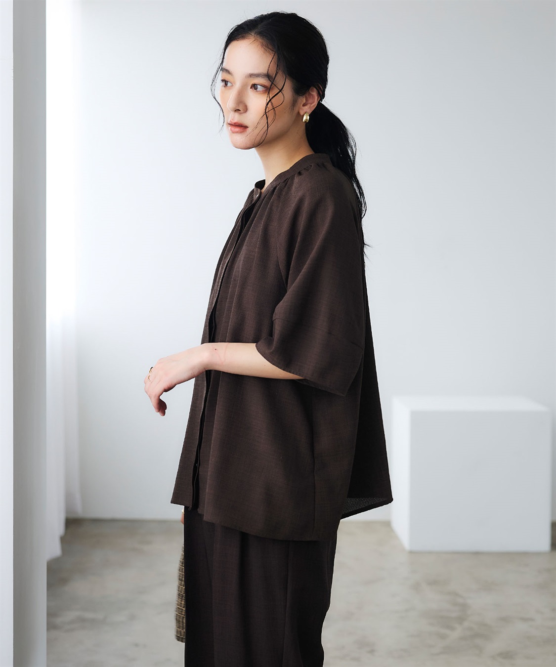 CROSS FUNCTION 《撥水》エブ楽 リネンライクバンドカラーランタンスリーブブラウス_sub_5