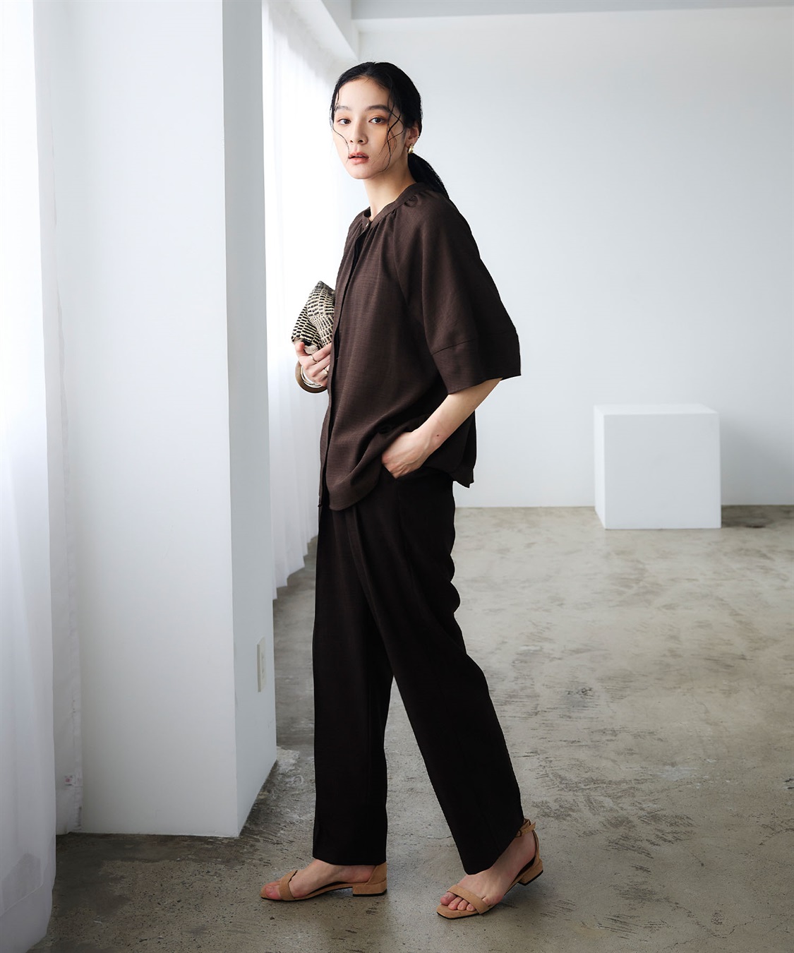 CROSS FUNCTION 《撥水》エブ楽 リネンライクバンドカラーランタンスリーブブラウス_sub_10