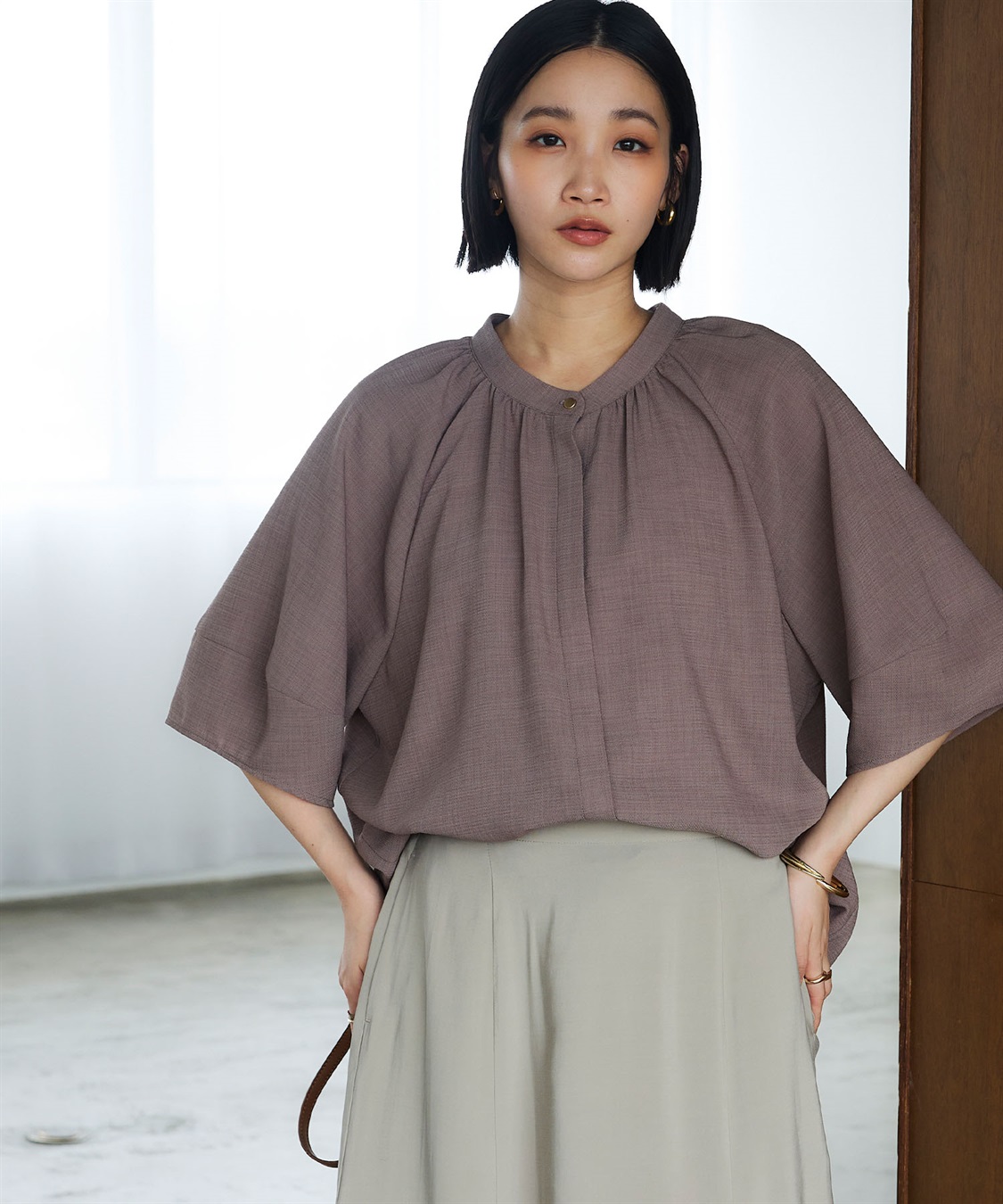 CROSS FUNCTION 《撥水》エブ楽 リネンライクバンドカラーランタンスリーブブラウス_sub_21