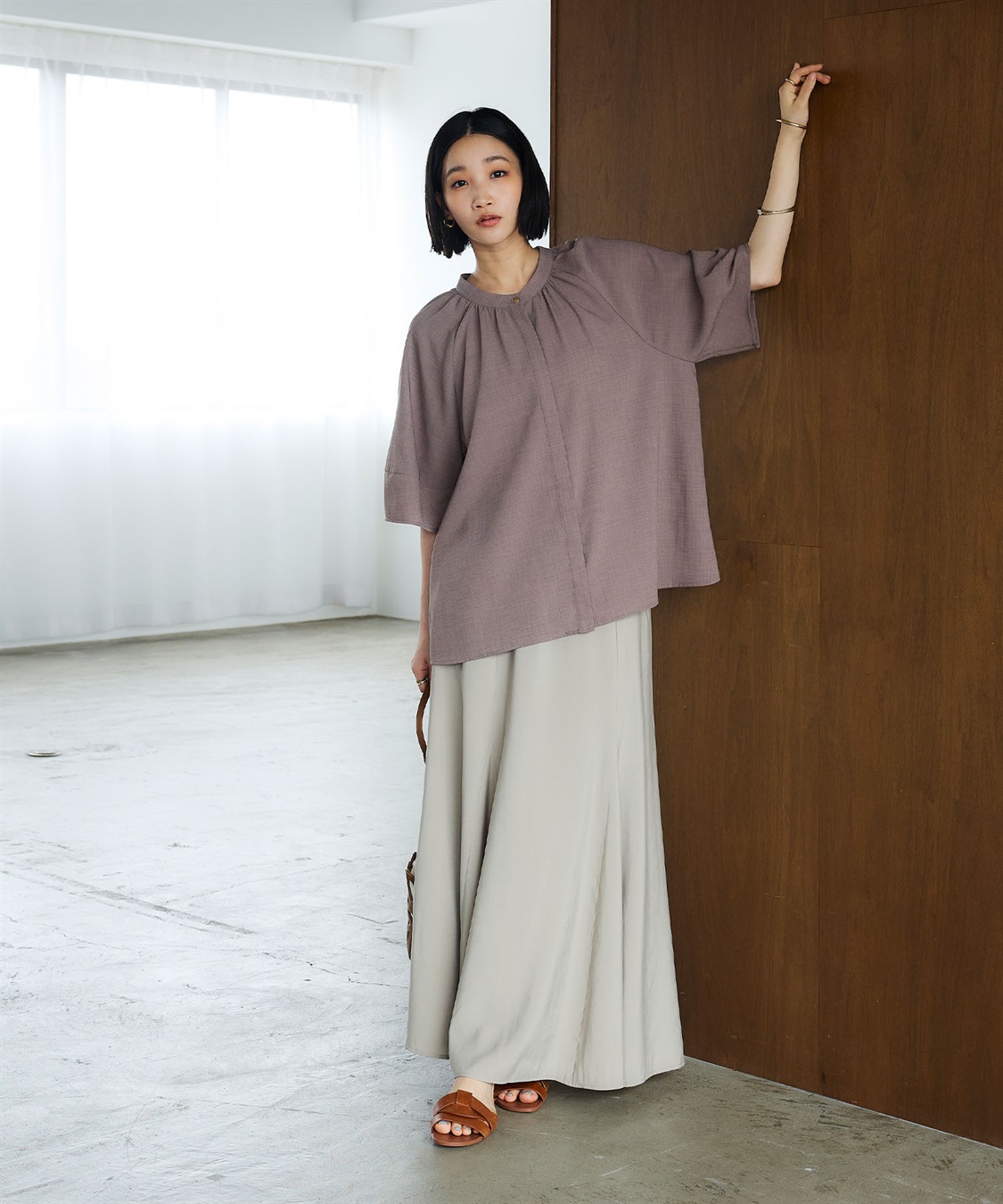 CROSS FUNCTION 《撥水》エブ楽 リネンライクバンドカラーランタンスリーブブラウス_sub_23