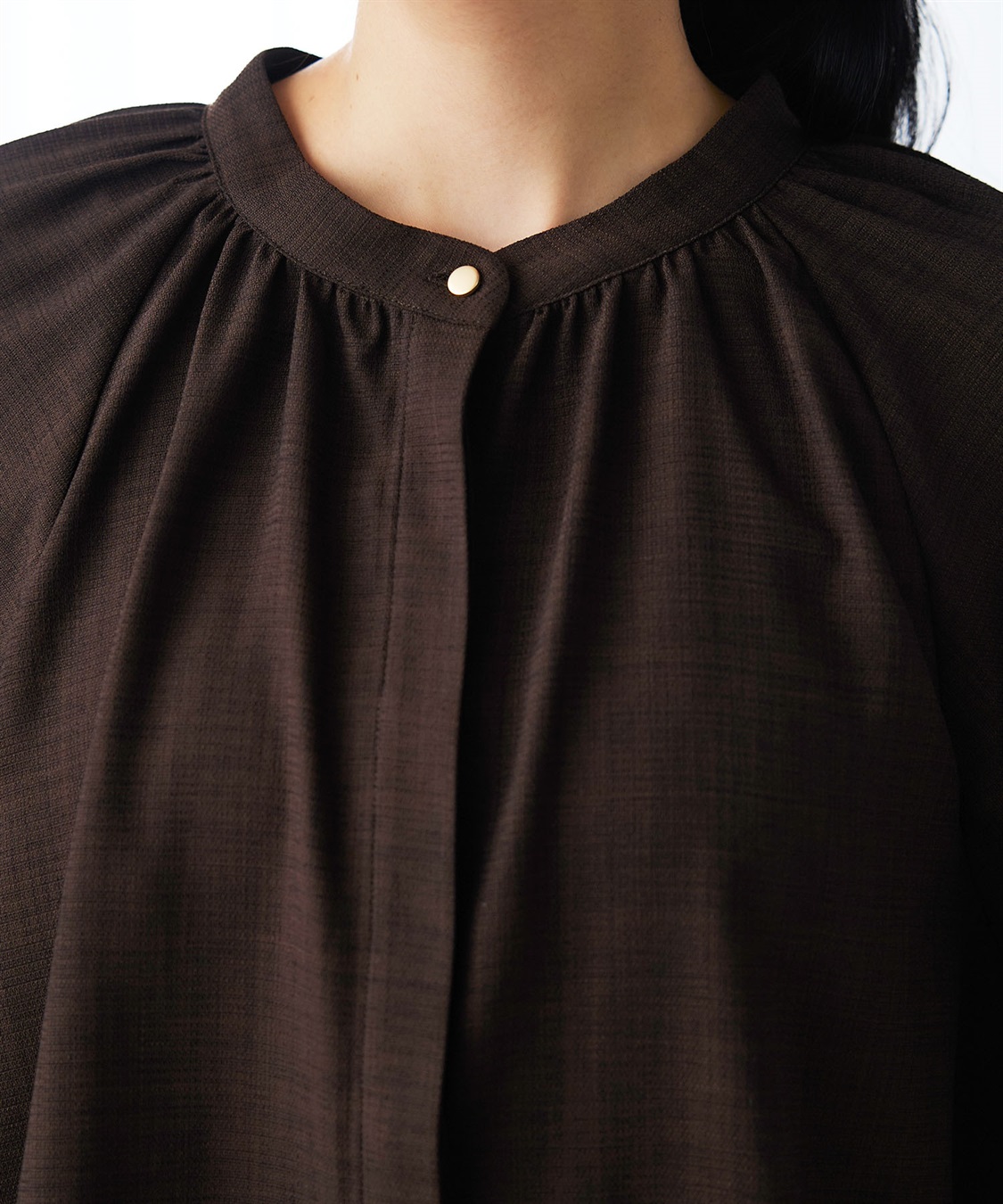 CROSS FUNCTION 《撥水》エブ楽 リネンライクバンドカラーランタンスリーブブラウス_sub_26