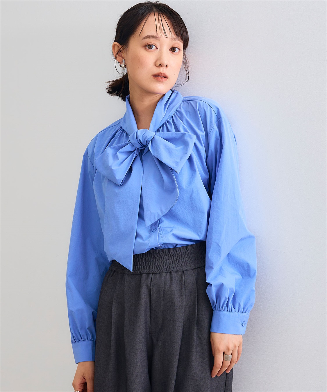 CROSS FUNCTION 《シワになりにくい》リボンボウタイボリュームシャツ_sub_3