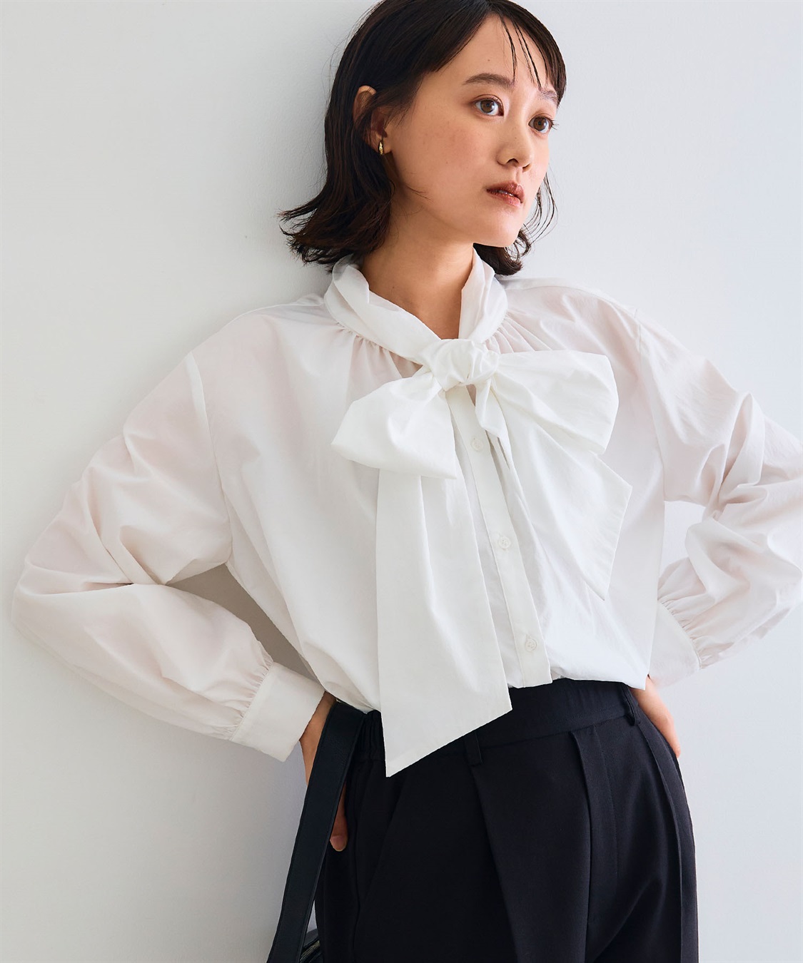 CROSS FUNCTION 《シワになりにくい》リボンボウタイボリュームシャツ_sub_15
