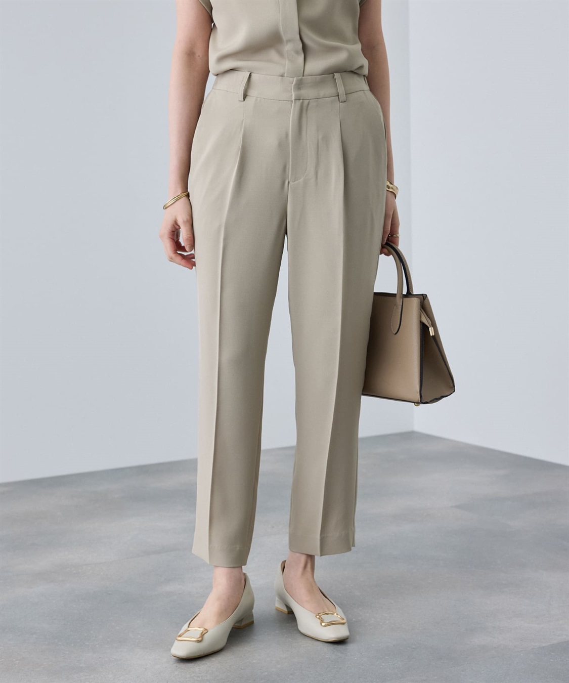 CROSS FUNCTION 《防シワ》サマナチュラリュクス センタープレステーパードパンツ_sub_3