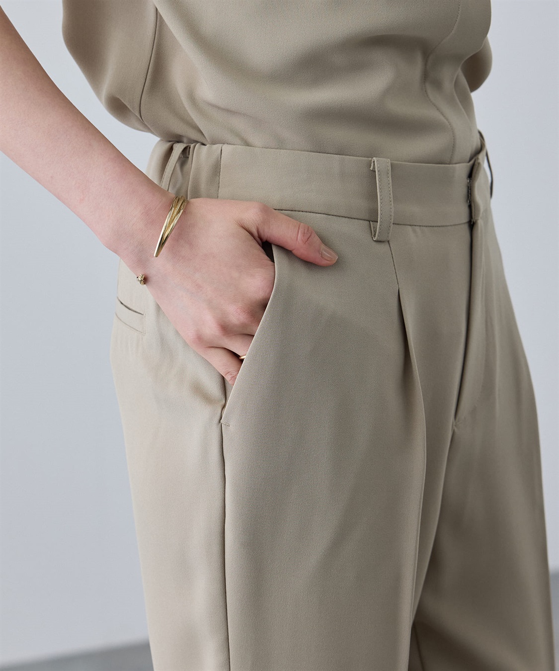 CROSS FUNCTION 《防シワ》サマナチュラリュクス センタープレステーパードパンツ_sub_27