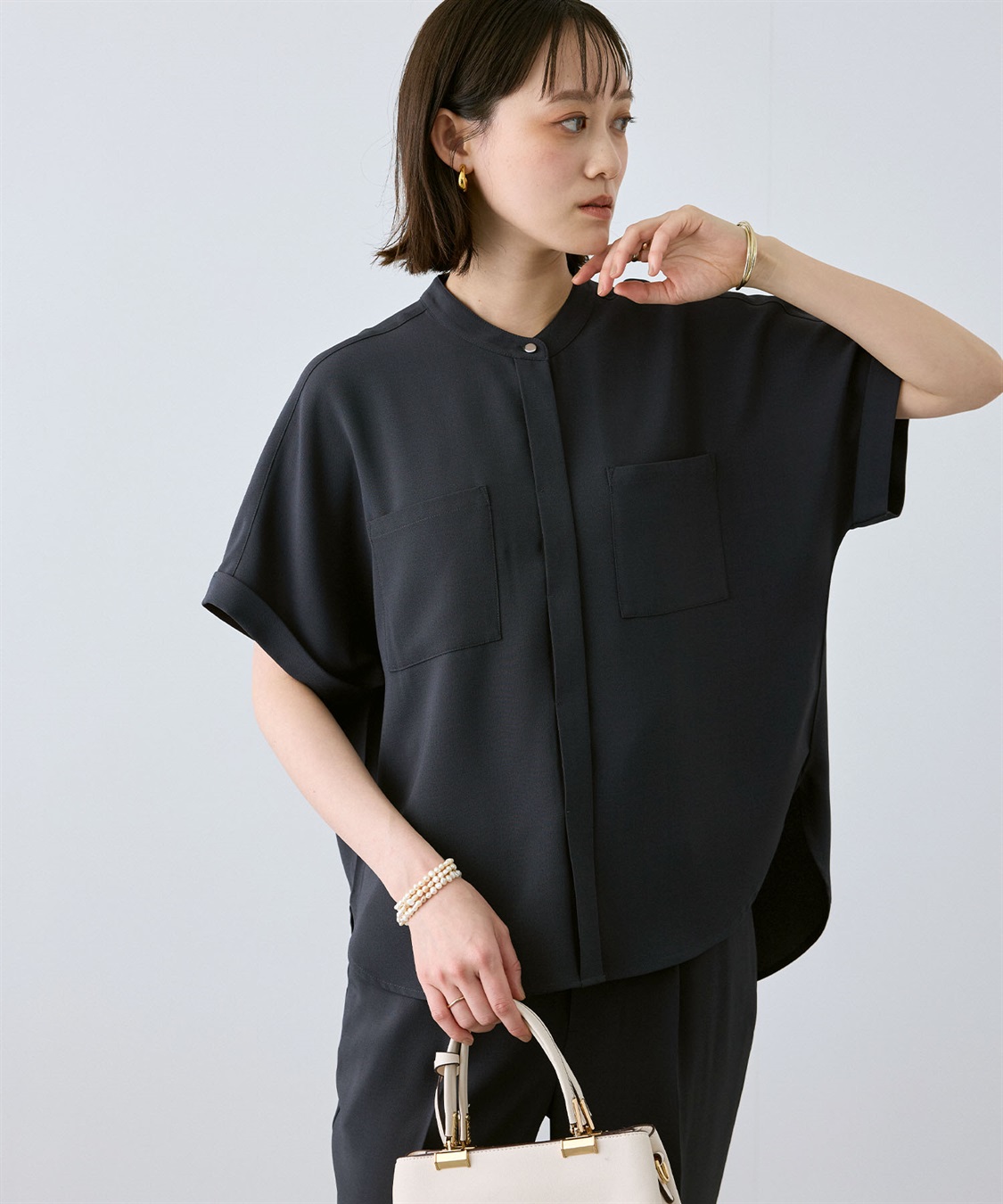 CROSS FUNCTION 《防シワ》サマナチュラリュクス ダブルポケットバンドカラーブラウス_sub_1