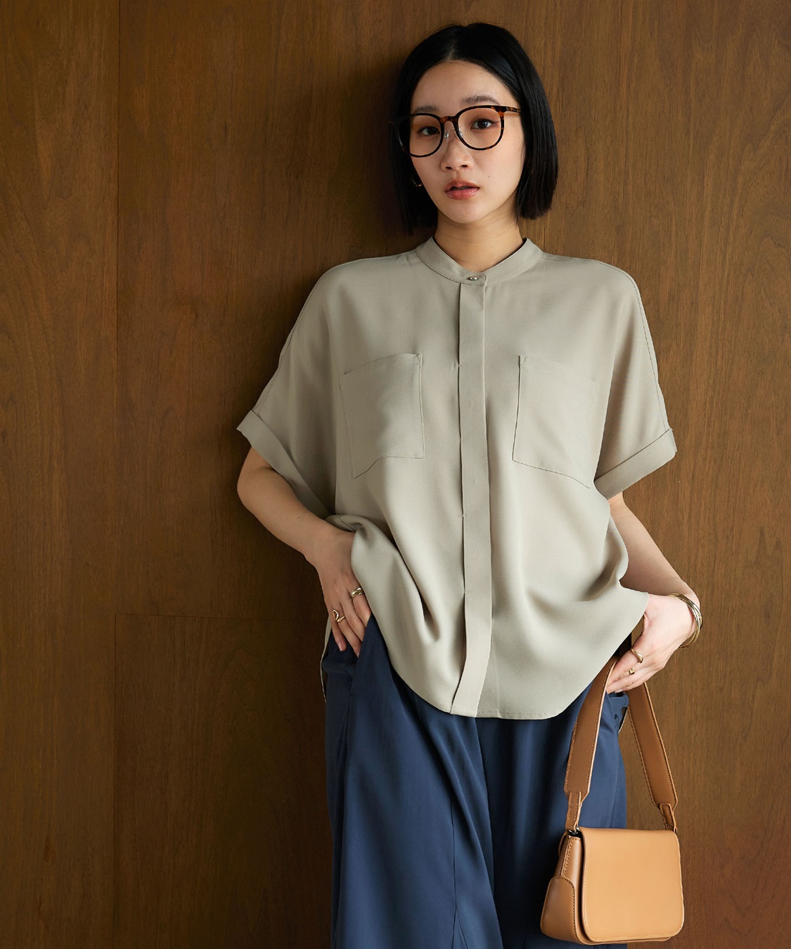 CROSS FUNCTION 《防シワ》サマナチュラリュクス ダブルポケットバンドカラーブラウス_sub_2