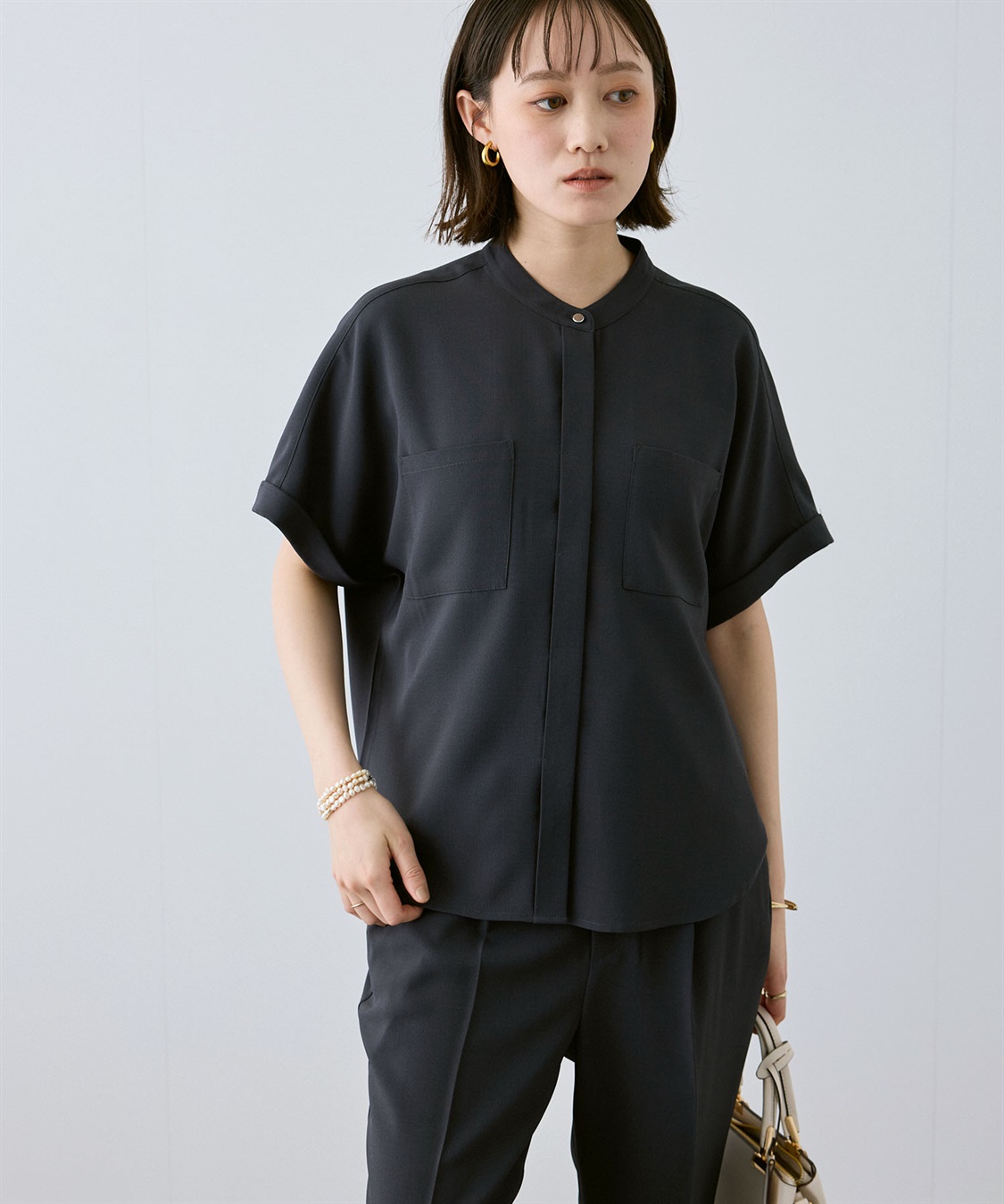 CROSS FUNCTION 《防シワ》サマナチュラリュクス ダブルポケットバンドカラーブラウス_sub_12