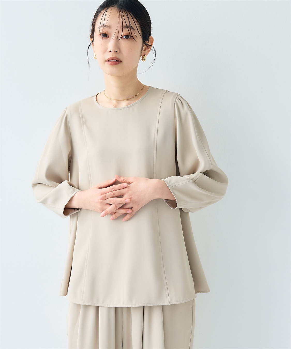 CROSS FUNCTION 《シワになりにくい》サマ美え バックサテンツイルパフブラウス_sub_2