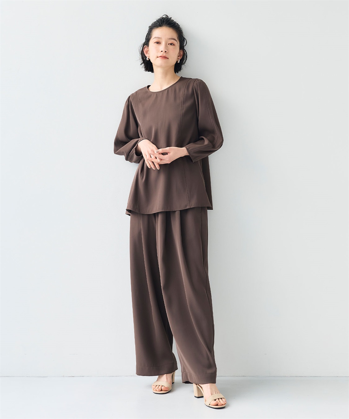 CROSS FUNCTION 《シワになりにくい》サマ美え バックサテンツイルパフブラウス_sub_23