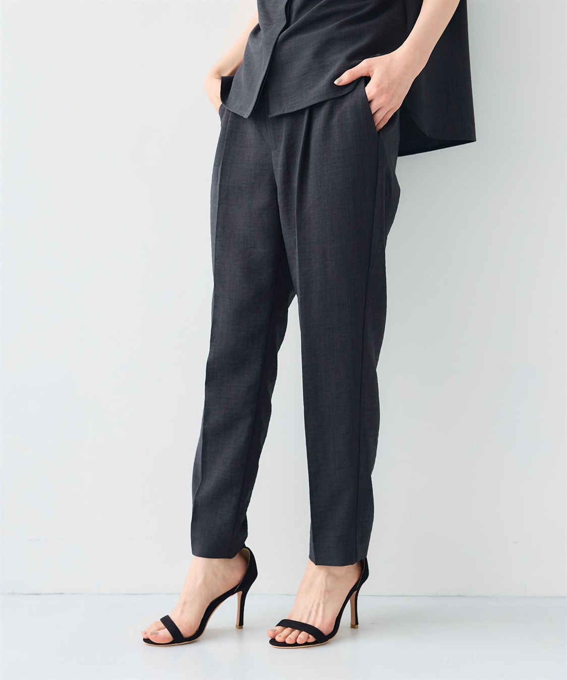 CROSS FUNCTION 《シワになりにくい》サマナチュラリネンライクセンタープレステーパードパンツ_sub_11