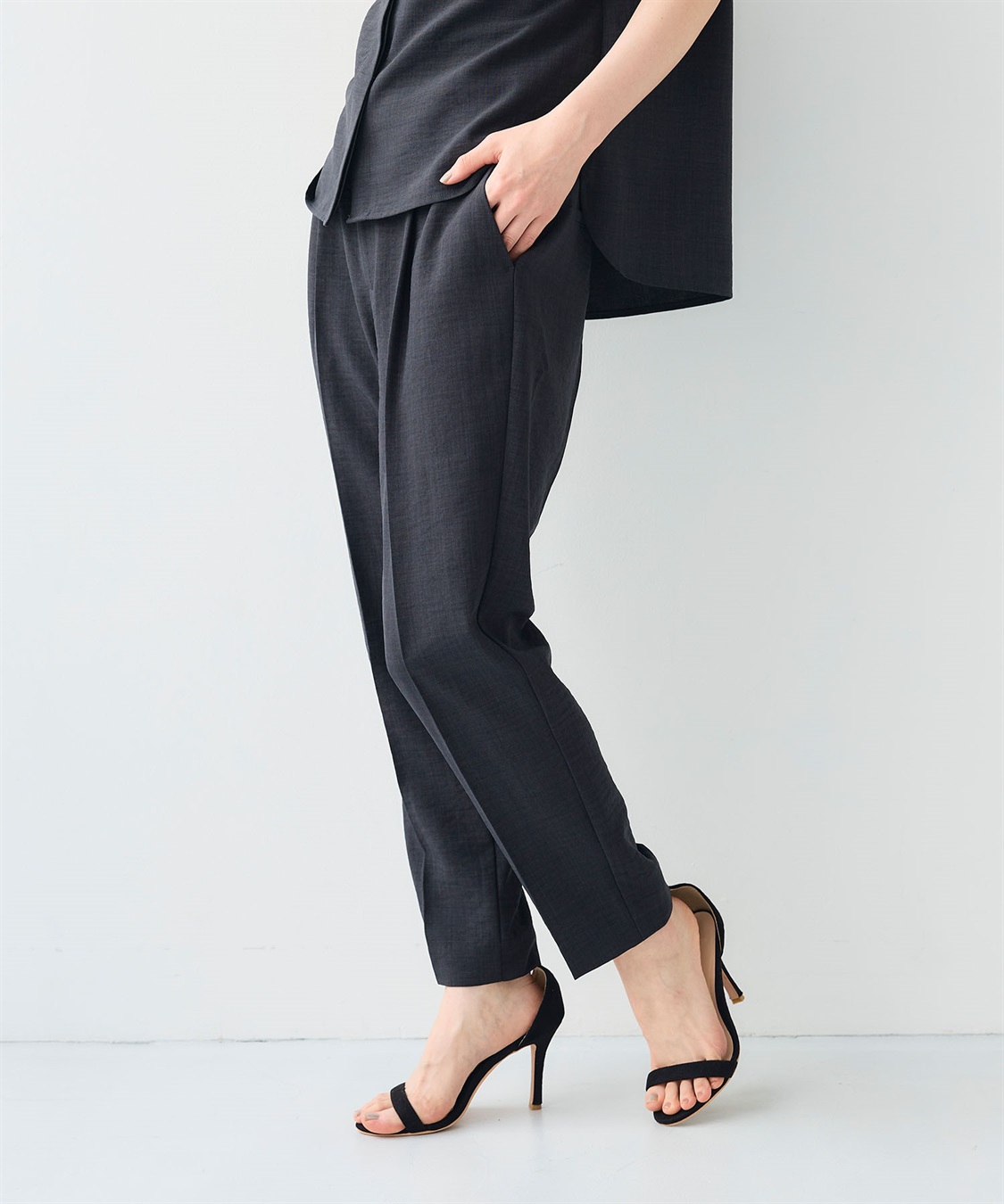 CROSS FUNCTION 《シワになりにくい》サマナチュラリネンライクセンタープレステーパードパンツ_sub_12