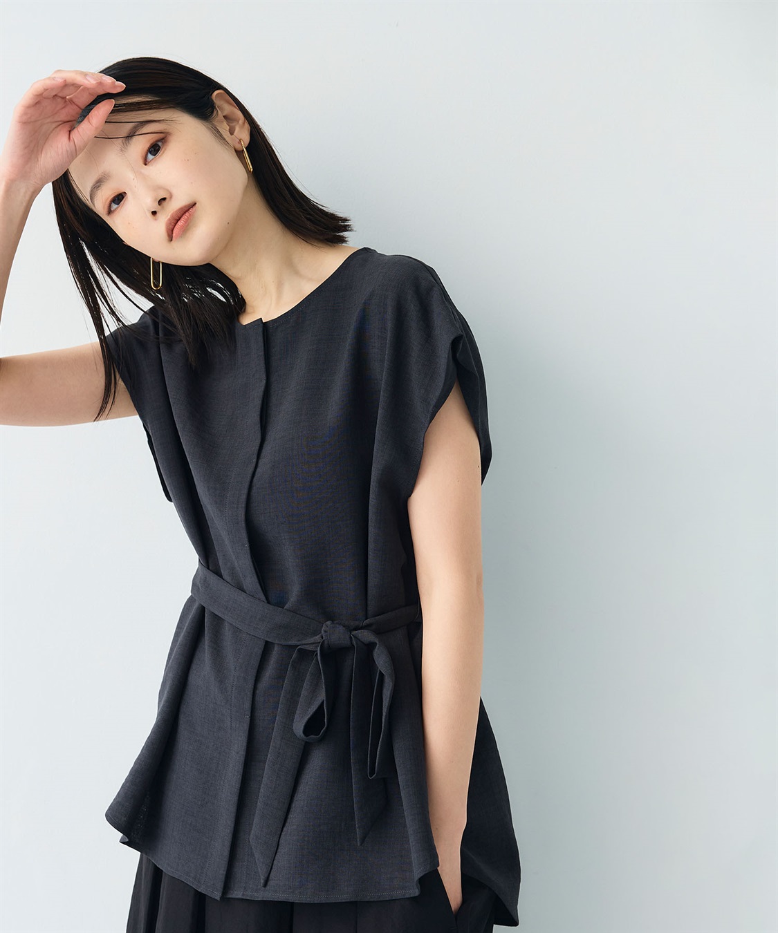 CROSS FUNCTION 《シワになりにくい》サマナチュラ リネンライクベルト付きフレンチスリーブブラウス_sub_4