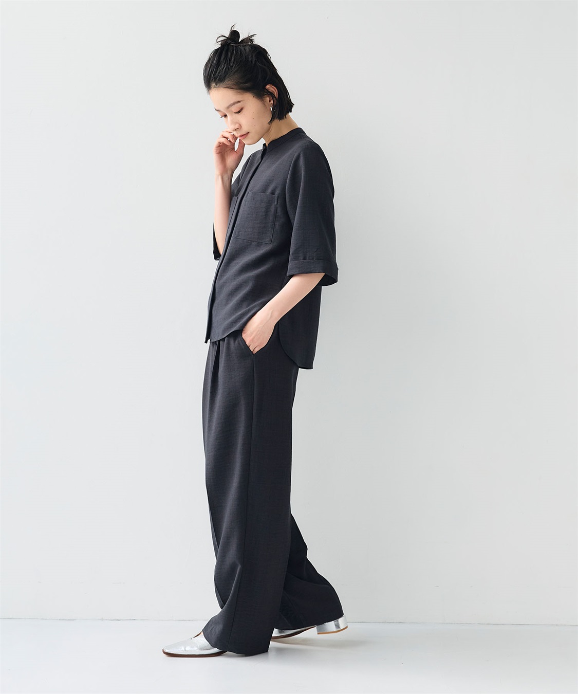 CROSS FUNCTION 《シワになりにくい》サマナチュラ リネンライクバンドカラーハーフスリーブブラウス_sub_13