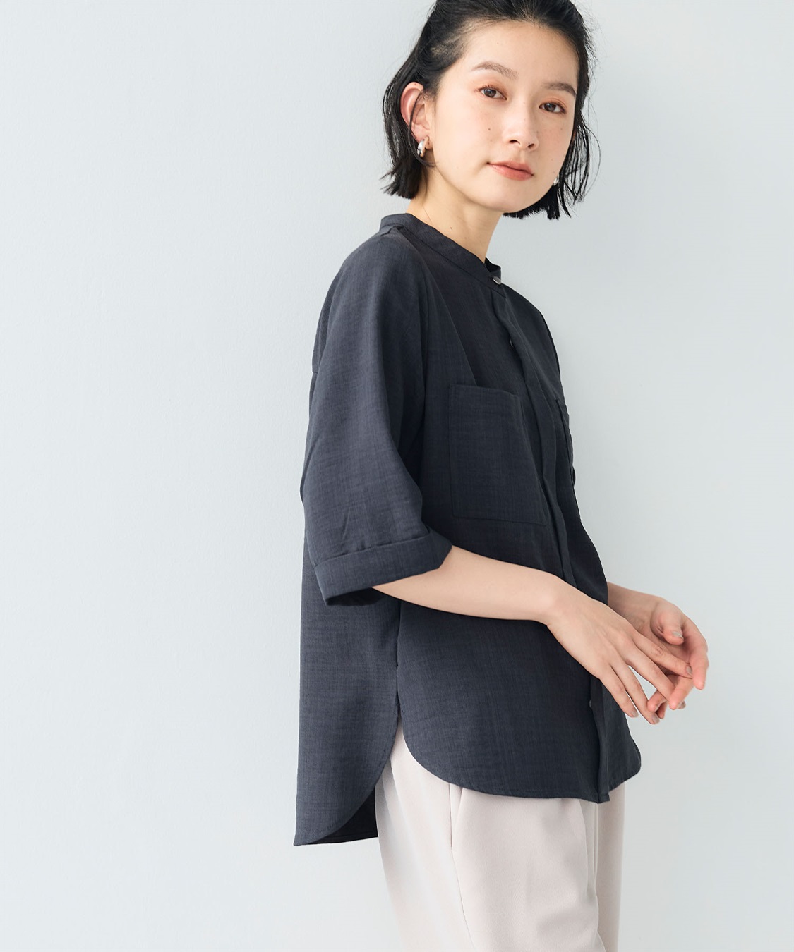CROSS FUNCTION 《シワになりにくい》サマナチュラ リネンライクバンドカラーハーフスリーブブラウス_sub_15