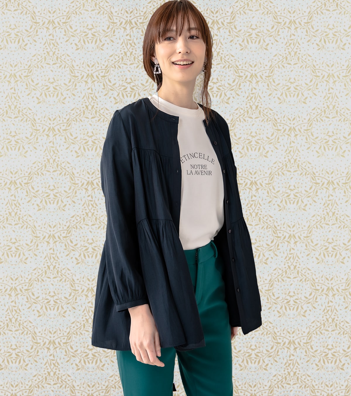 割繊ティアードブラウス・ネイビー