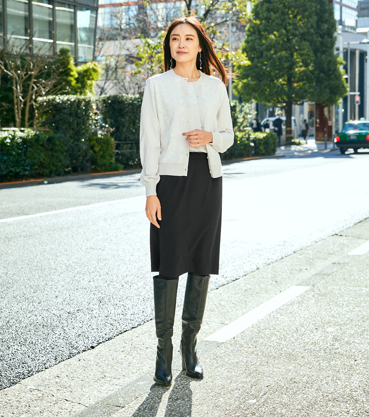 アルファブリックタイトスカート・ブラック