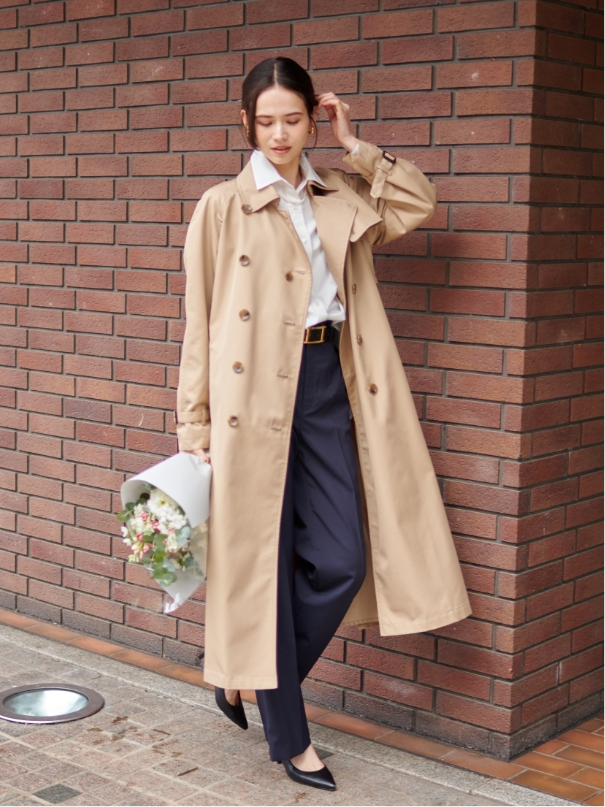 N.O.R.C Trench coat＆Shirt＆Pantsを着用した女性 03