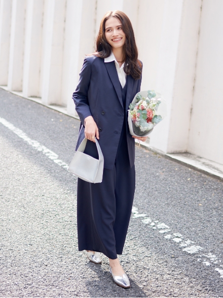 N.O.R.C Jacket＆All in one＆Shirtを着用した女性 03