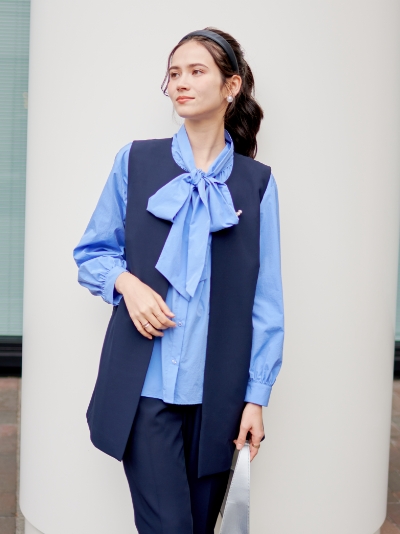 CROSS FUNCTION Gilet＆Shirt＆Pantsを着用した女性 アンカーリンク