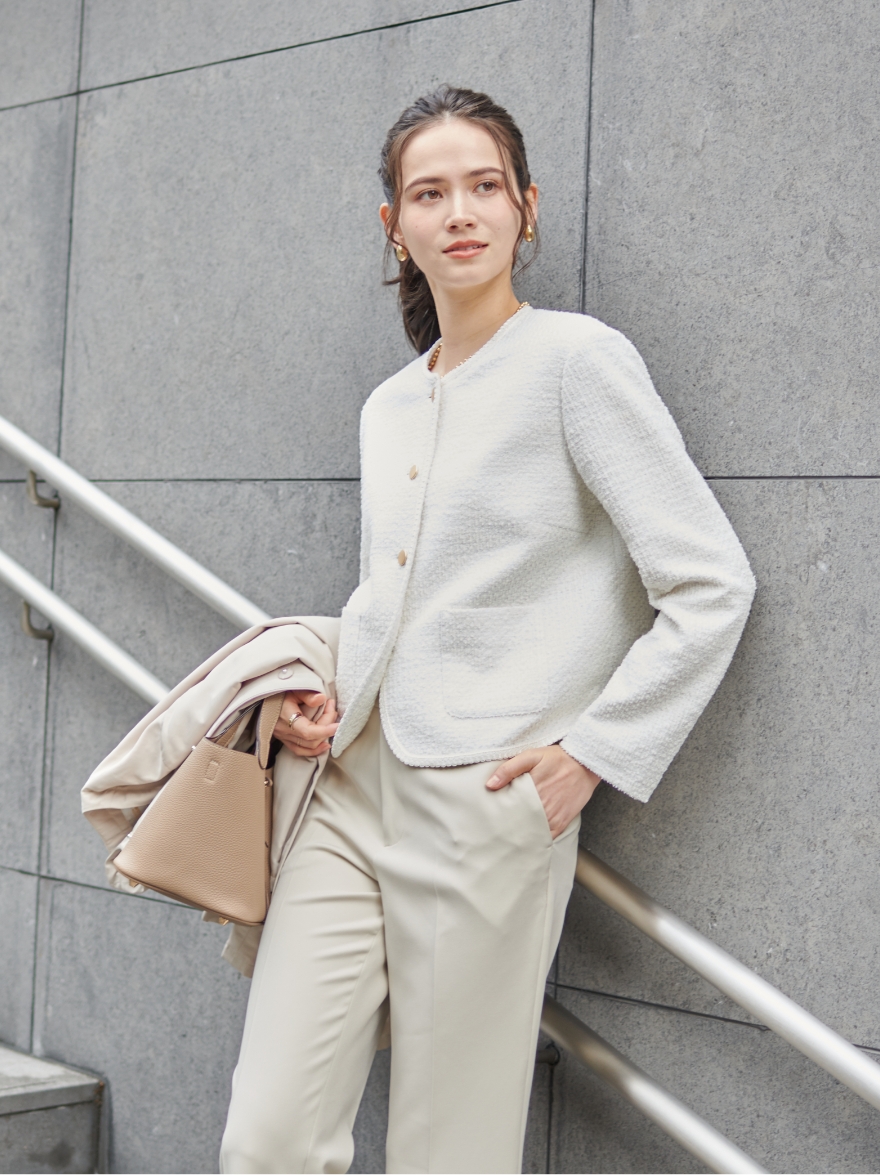 A/C DESIGN BY ALPHA CUBIC Coat＆Jacket＆Pantsを着用した女性 01