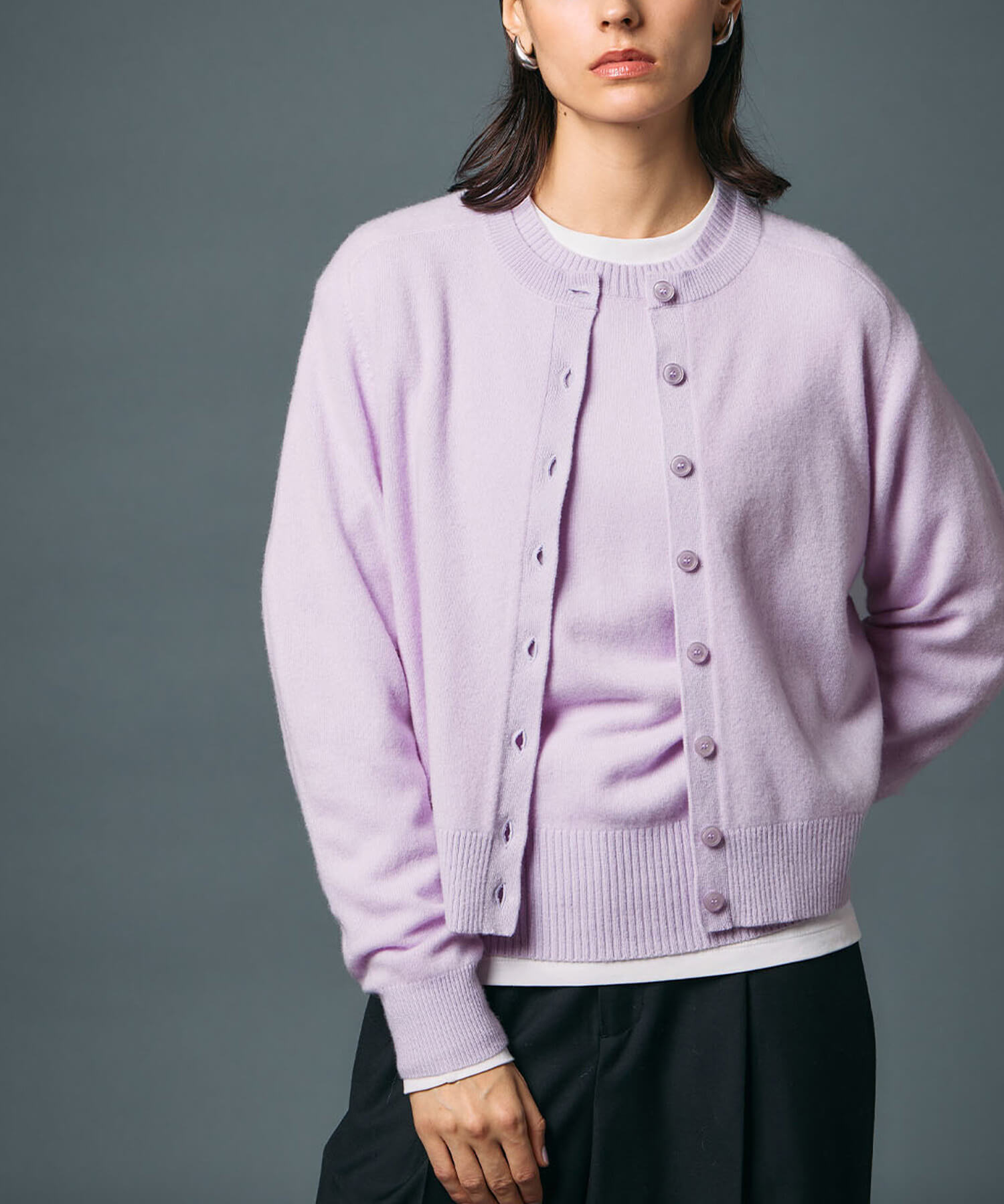 【CASHMERE100%】カシミヤクルーネックニットカーディガンの商品画像