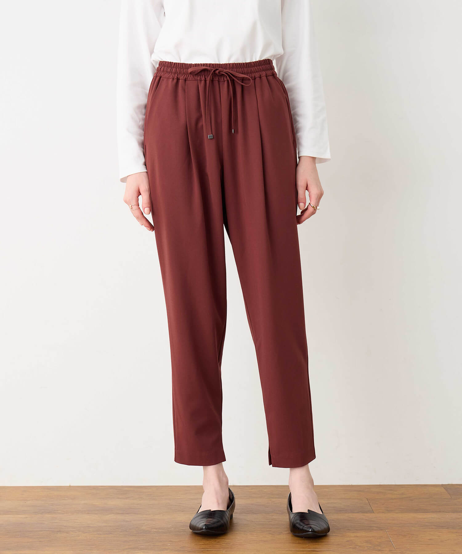 タックテーパードパンツの商品画像