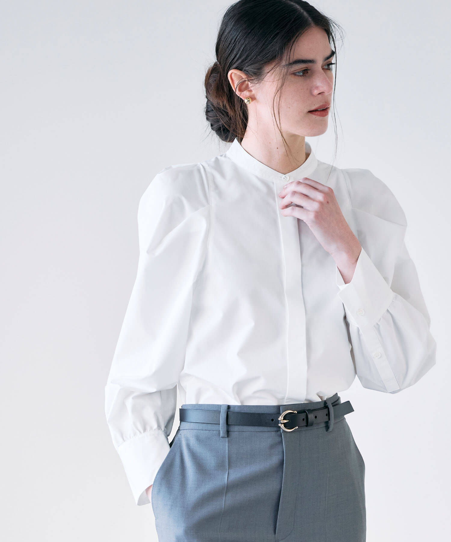 コンフォータブルタックフォルムブラウスの商品画像