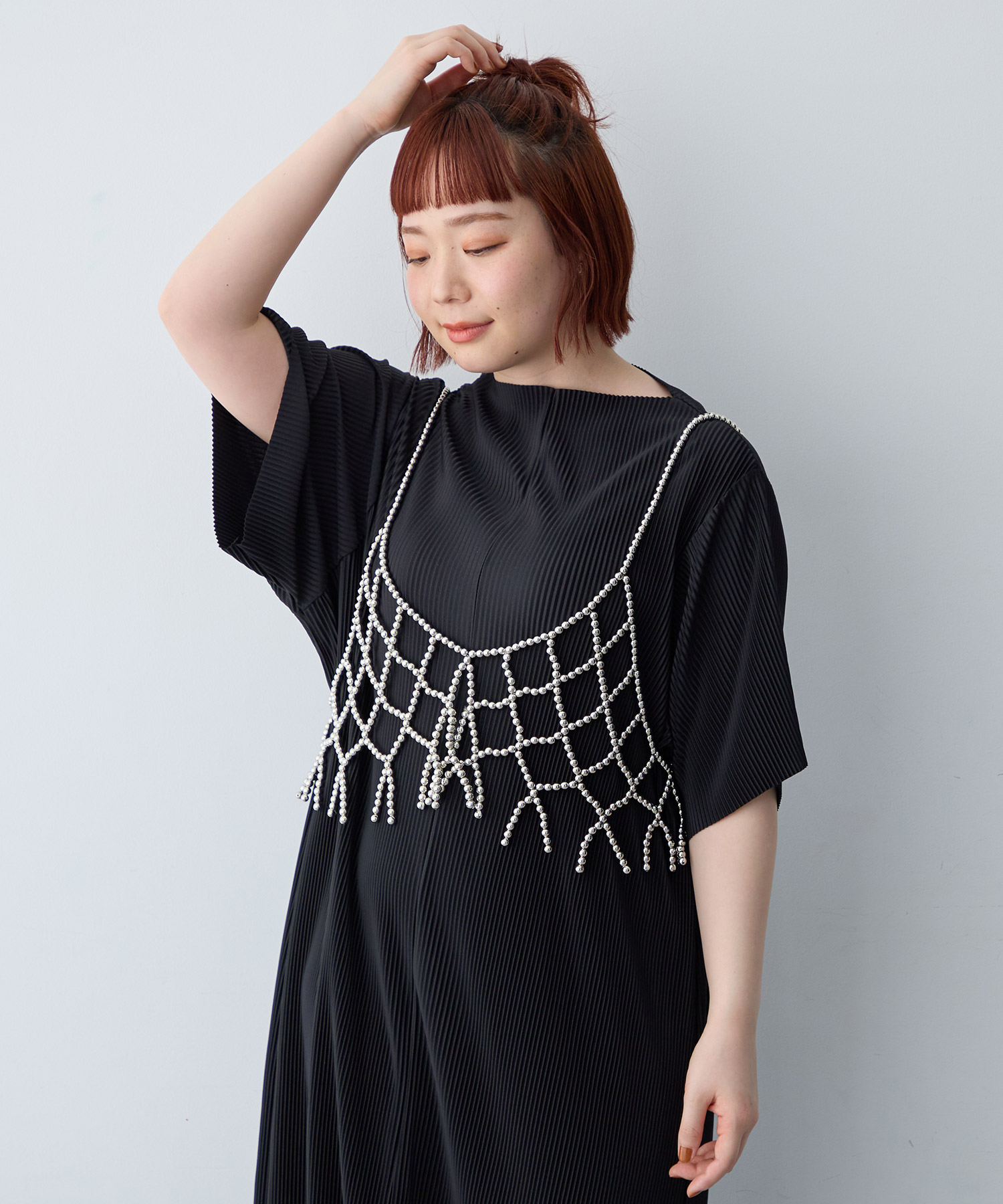 anyfee 【anyfee/大きいサイズ】パールビスチェ《新色追加》を着用した女性