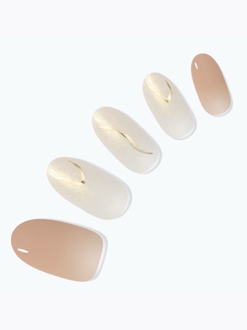 DASHING DIVA magic press slim Lumina Gold ハンドネイル