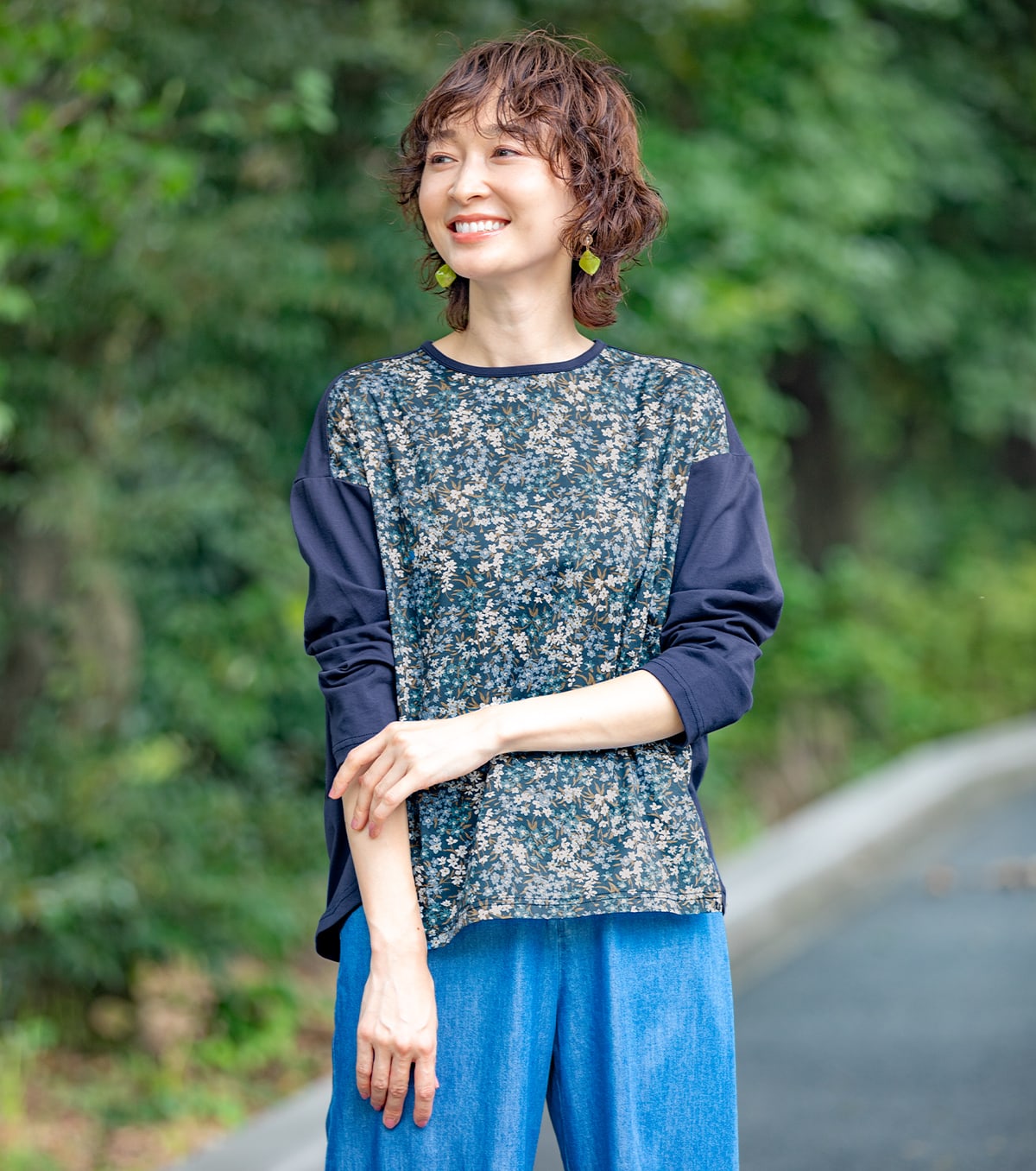 リバティの花柄トップスで迎えるDECOYの秋。 | Feature | CROSS PLUS